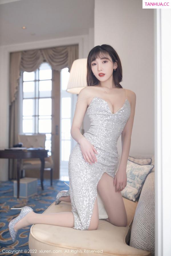 陆萱萱  [XiuRen]高清写真图 2022.05.12 No.5003 陆萱萱第13张图片